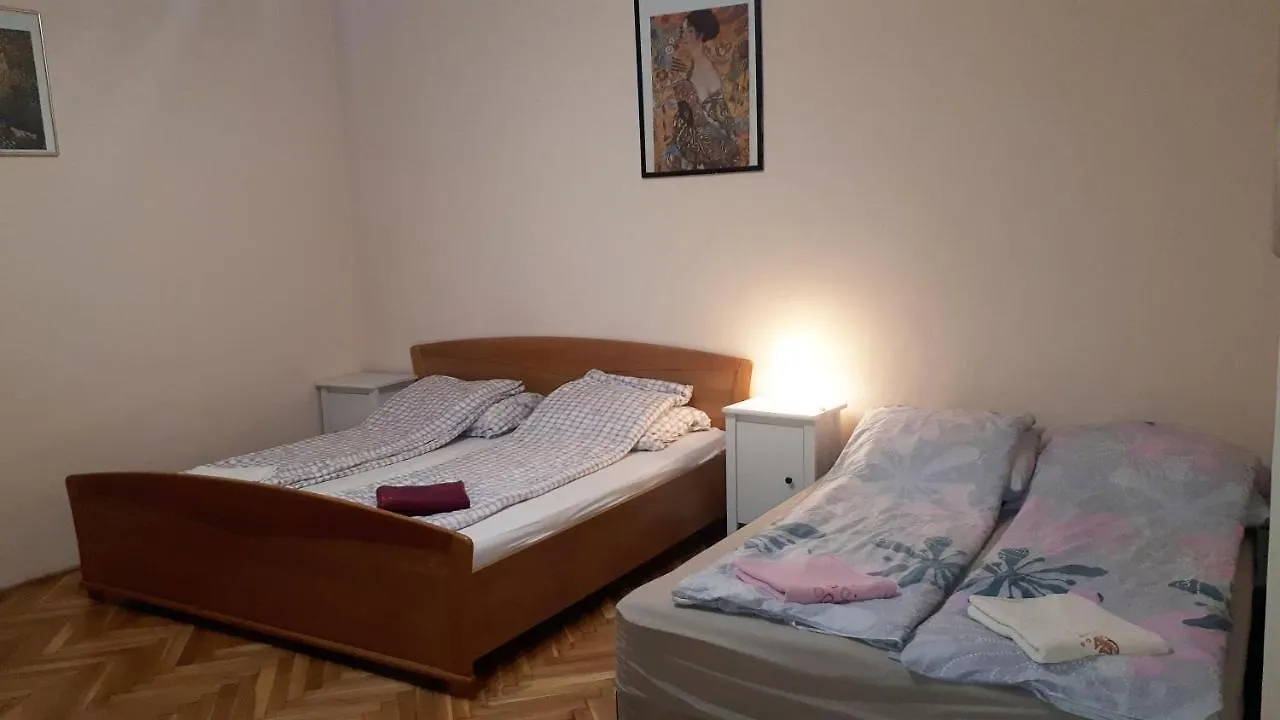 Garibaldi Apartman Apartment Budapest Hungary