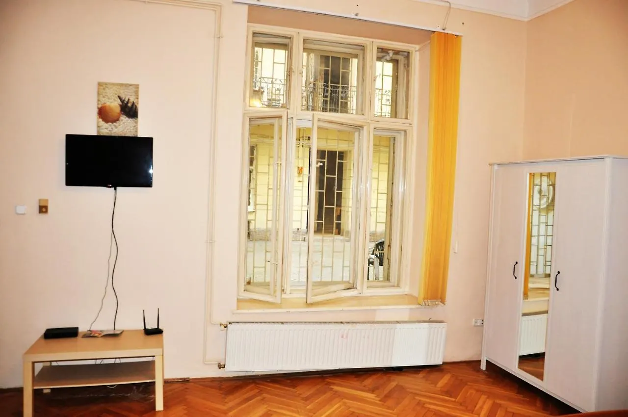 Garibaldi Apartman Apartment Budapest Hungary