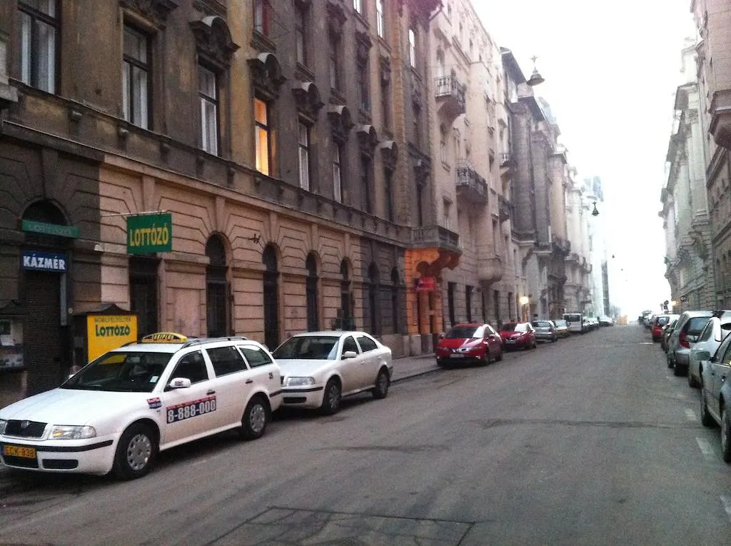 Apartamento Garibaldi Apartman Budapest Hungría